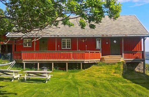 Vlset Casa | 10 person holiday home in Follafoss-By Traum