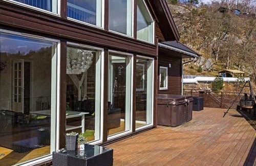 Lyngdal Casa | 10 person holiday home in lyngdal-By Traum