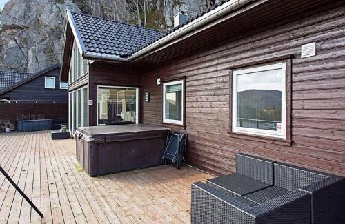 Lyngdal Casa | 10 person holiday home in lyngdal-By Traum