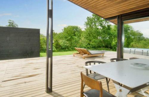 Vejby Apartamento | 10 person Summerhouse with swimming pool