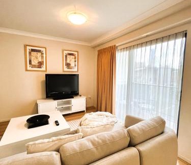 Perth Central Business District Apartamento | 10 Relaxing Resortpkgpoolgym 2br2ba