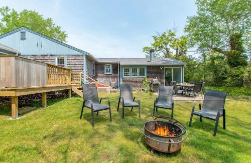 Orleans Casa | 100 Ft to Skaket Beach