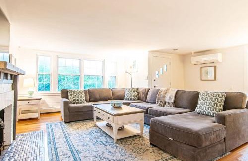 Orleans Casa | 100 Ft to Skaket Beach