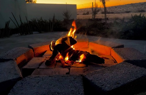 Uis Cabaña | 100% Green Eco with solar Brandberg view and stargazing, cottage nestled in Uis.