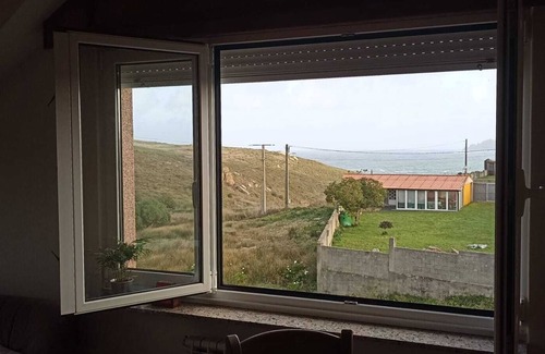 Malpica de Bergantinos Casa | 100 m from the beach overlooking the Sisargas archipelago