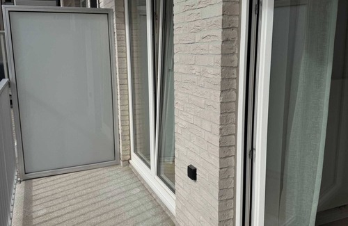 Knokke Casa | 100 meter Beachfront Bliss: Balcony & Sea Views