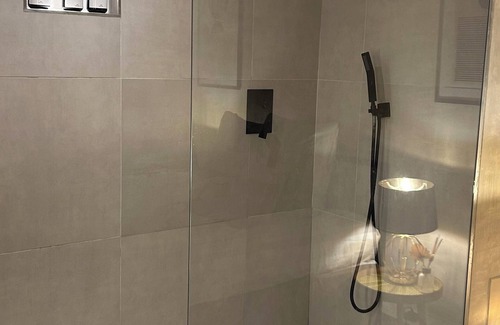 Montrouge Cama Y Desayuno | 100% Private Spa with sauna and jaccuzzi