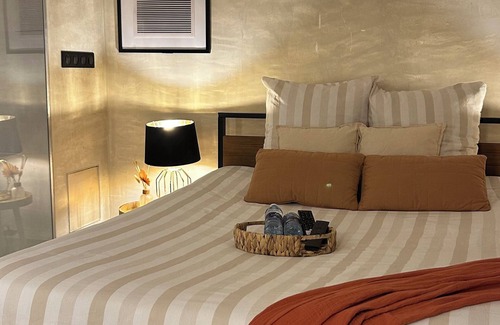 Montrouge Cama Y Desayuno | 100% Private Spa with sauna and jaccuzzi