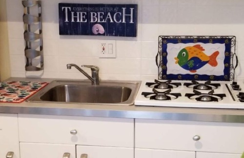 North Wildwood Condominio | Adorable Beach Block Condo!