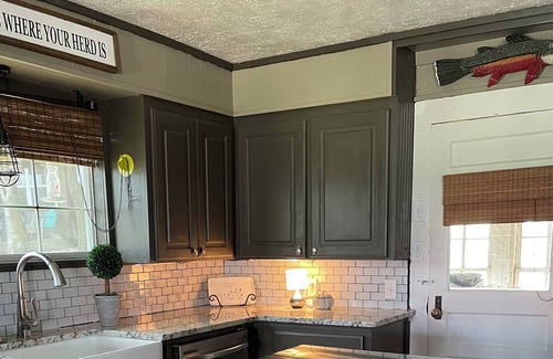 Weatherford Otro | 100 year old updated Farmhouse on Weatherford ranch