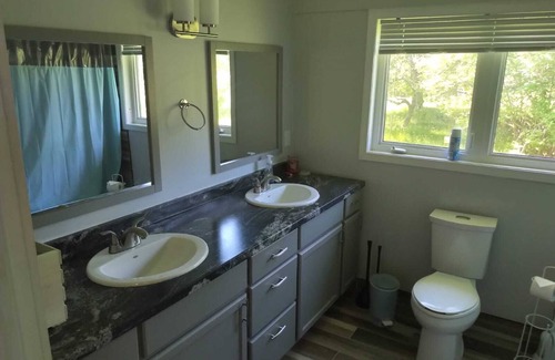 Howe Island Casa | 1000 Island Get Away/Howe Island
