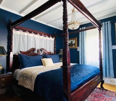 Gananoque Cama Y Desayuno | 1000 Islands Bed and Breakfast-The Bulloch House