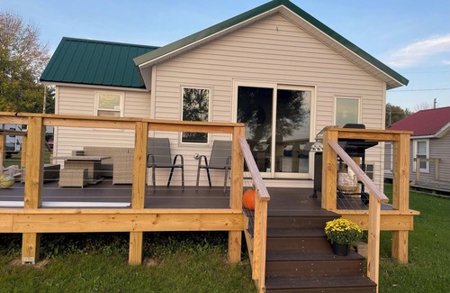 Fishers Landing Cabaña | 1000 Islands Waterfront Cottage