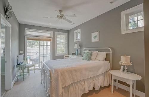 Uptown Casa | 1009 Calhoun Street