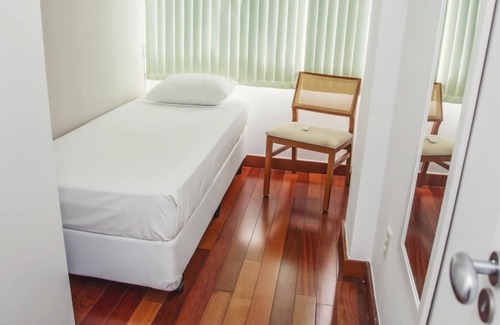 Leme Apartamento | Pineapples GS703 | Apartment for up to 4 people in excellent location 100m from Leme beach