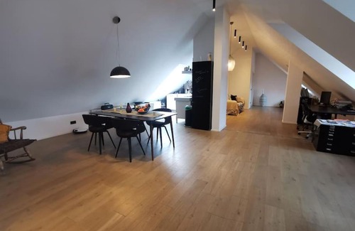 Thuengersheim Apartamento | 100m² Office Loft 10 Min von Würzburg Stadtmitte