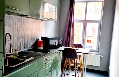 Nivelles Apartamento | 101. Charming renovated luxury studio. AppartHotel Centre ville