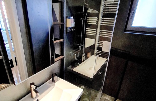 Nivelles Apartamento | 101. Charming renovated luxury studio. AppartHotel Centre ville