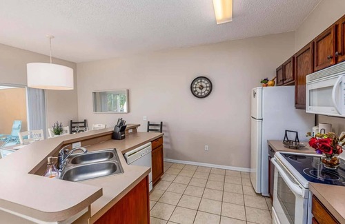 Kissimmee Condominio | 101 Perfect Family Townhouse with Private Pool Near Disney & Water Parks!