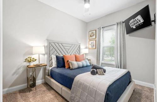Clarksville Casa | 1012 Franklin Street
