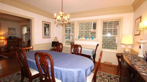 Cape May Casa | 1029 New Jersey Avenue -Azure Estate