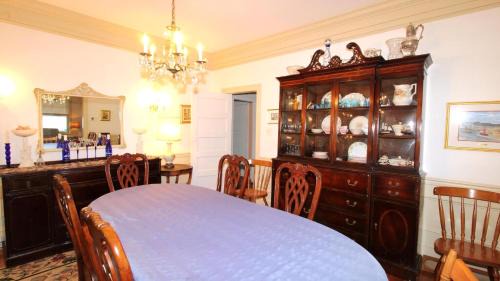Cape May Casa | 1029 New Jersey Avenue -Azure Estate