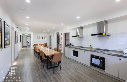 Brunswick East Apartamento | 103 Luxury Queen & King Single beds w/ Hotel Experience + Fast WiFi Close to Tram, 18 mins to CBD 24/7 Security