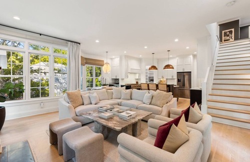 Nashville Apartamento | 1037 Battery Lane Nashville (Charissa) - Luxury Home in Green Hills with Garage and Fenced Yard