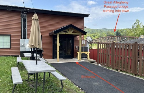 Ohiopyle Apartamento | 104 Downtown Ohiopyle 2 beds Falls Market Inn
