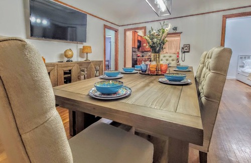 Walnut Valley Casa | #104 So-Cal Haven Spacious 4-bedroom with Pool & BBQ: mins to Universal/Beaches