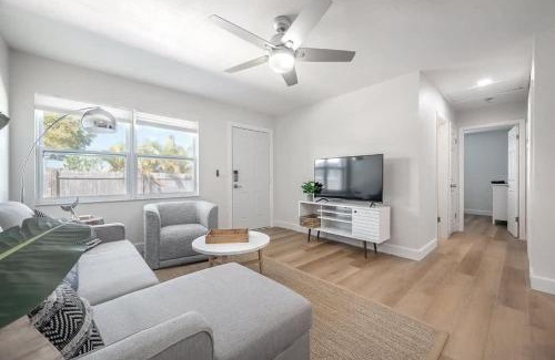 Apollo Beach Casa | 1053 Apollo Beach Blvd Unit 6