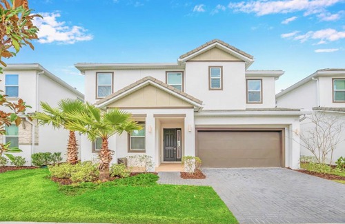 Kissimmee Casa | 10BR - Family Home Near Disney with Pool & BBQ