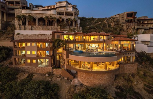 Pedregal Villa | 10BR Villa Celeste Sleeps up to 24!!
