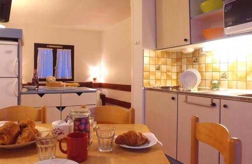 Saint-Leger-les-Melezes Apartamento | Swimming pool, sauna, hammam, parking, tv, ski locker, 35m², Saint-Léger-les-Mélèzes
