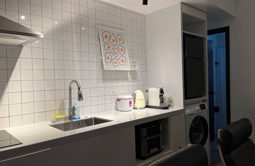 Bangkal Casa | 10mins to Greenbelt Mal-San Lorenzo Place
