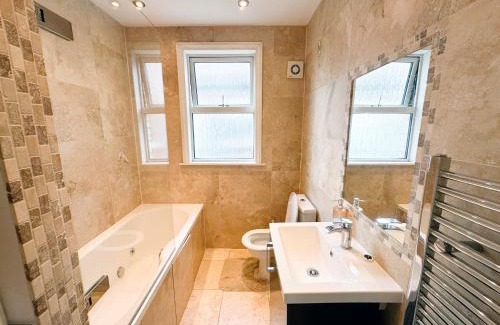 Brent Casa | 11 Guests - 6min Drive to the Wembley Stadium