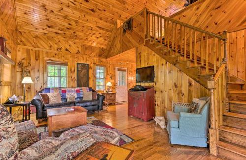 Todd Casa | 11 Mi to Boone Secluded Pet-Friendly Cabin!