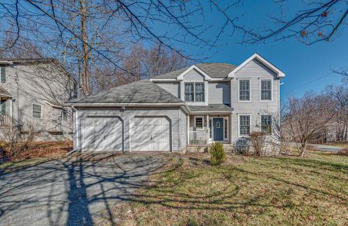 Tobyhanna Casa | 11 Mi to Camelback Resort Tobyhanna Home!