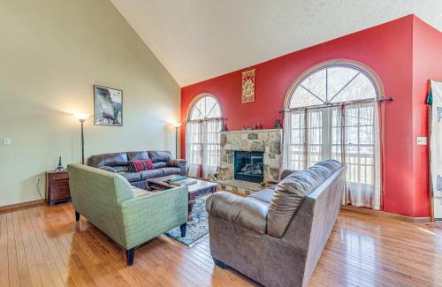 Tobyhanna Casa | 11 Mi to Camelback Resort Tobyhanna Home!