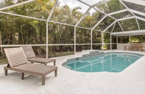 Vero Beach South Casa | 11 Mins to Beach - 3BR w Private Pool + Grill