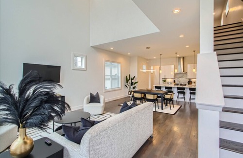 Berry Hill Casa | 11- Modern Retreat - The Music City Collection