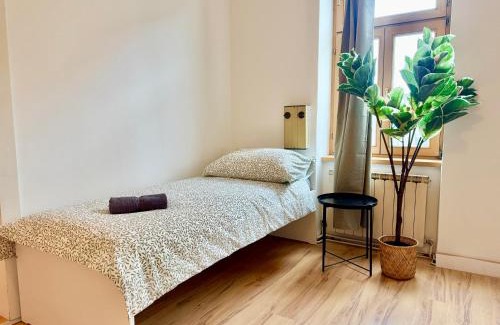 Favoriten Apartamento | 110 m2 4-Room Renovated Apartment