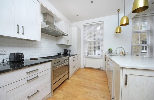 Earl's Court Apartamento | 1100 pies cuadrados Mansión de lujo en Earls Court