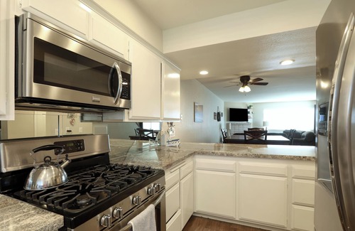 Downtown Condominio | 110 Pismo Shores: 2 BR, 1.5 BA Condominium in Pismo Beach, Sleeps 6