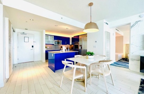 Central Beach Apartamento | 1106-Beachfront-Gym-Downtown-Main strip-Oceanview-Pool-Stunning views