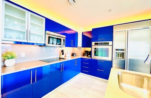 Central Beach Apartamento | 1106-Beachfront-Gym-Downtown-Main strip-Oceanview-Pool-Stunning views