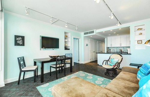 Galveston Condominio | 1107 Seashell Dreams Beachfront Escape
