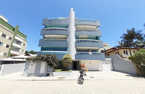Bombas Apartamento | 111, Apartamento en planta baja