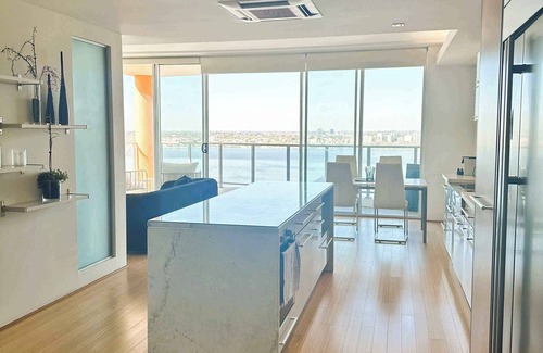 Perth Central Business District Apartamento | 114 Incredible CBD SwanRiver Suite +PRKG