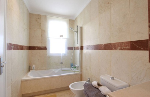 Istan Villa | Villa con vistas panorámicas al mar y lago, piscina climatizada, wifi, Smart TV